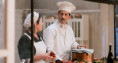 /album/noe-25/grand-hotel-to-anatreptiko-mellon-tou-vladimirou-sti-seira-jpg/